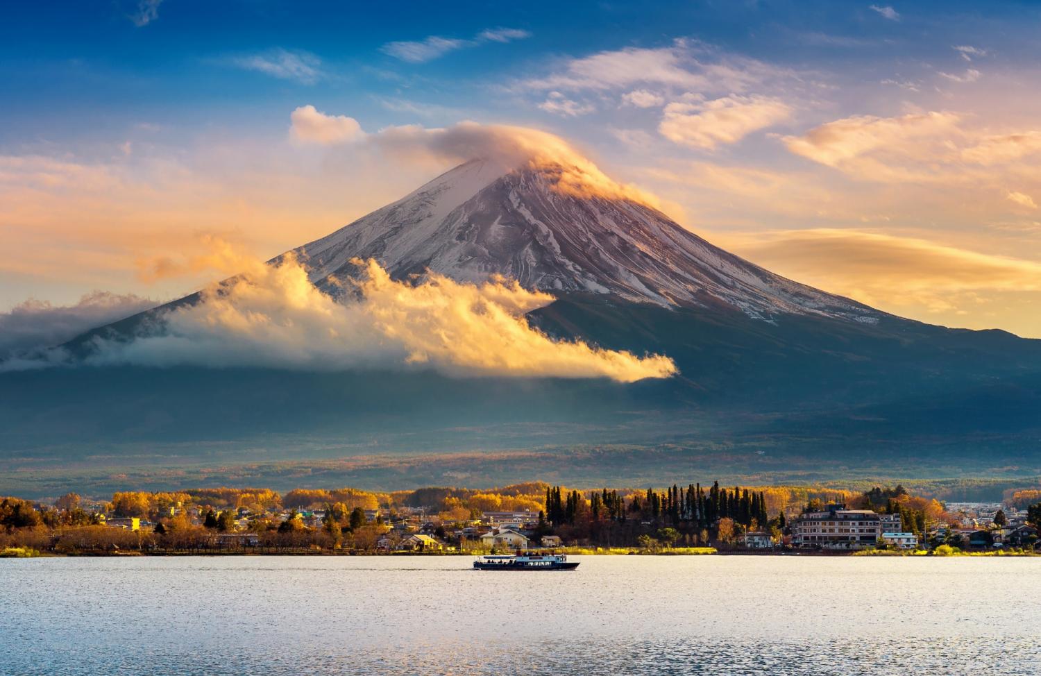 Nhật Bản ra mắt đoàn tàu du lịch ngắm núi Phú Sĩ dành riêng cho khách nước ngoài